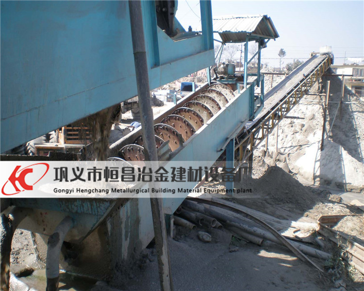 螺旋洗石機現(xiàn)場.jpg 螺旋洗石機現(xiàn)場.jpg